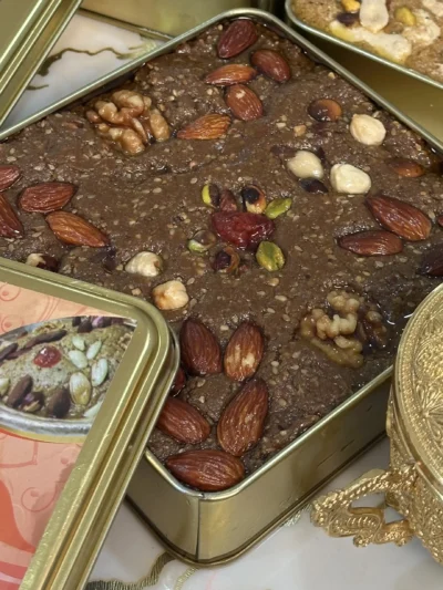 سلو ملكي فاخر👑 معلك بالمسكة الحرة و عسل النحل الطبيعي.