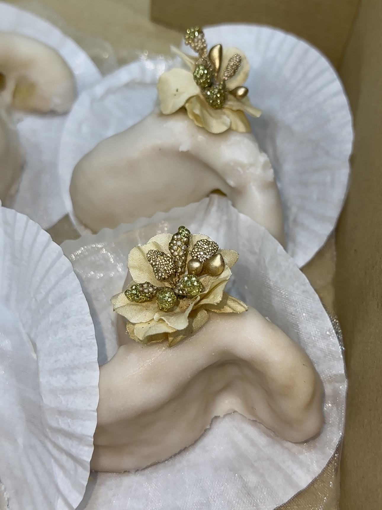 Box El’eid 50 pièce gâteaux traditionnels (10 piece de chaque modèle) - الصورة 5