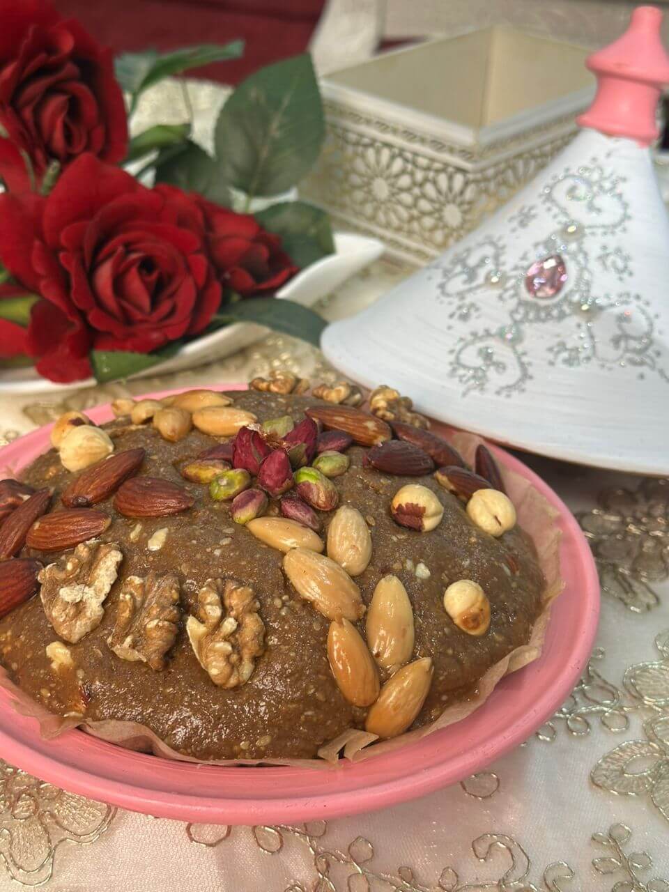 طاجين السلو الملكي – وصفة تقليدية فاخرة مليئة بالطاقة - الصورة 2